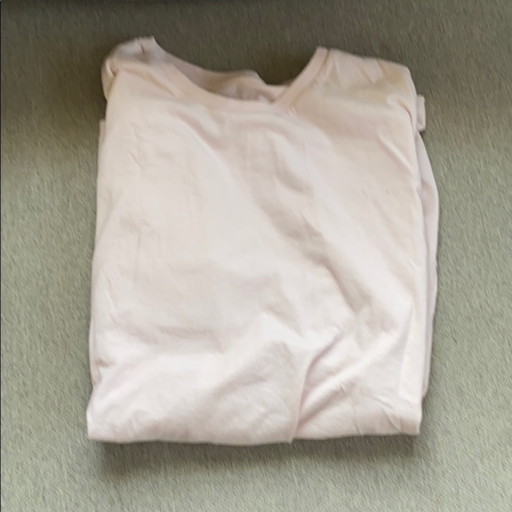 Pink shirt sleeve shirt